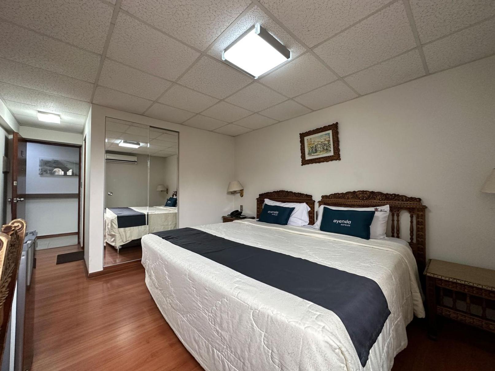 Hotel El Marques Lima Phòng bức ảnh